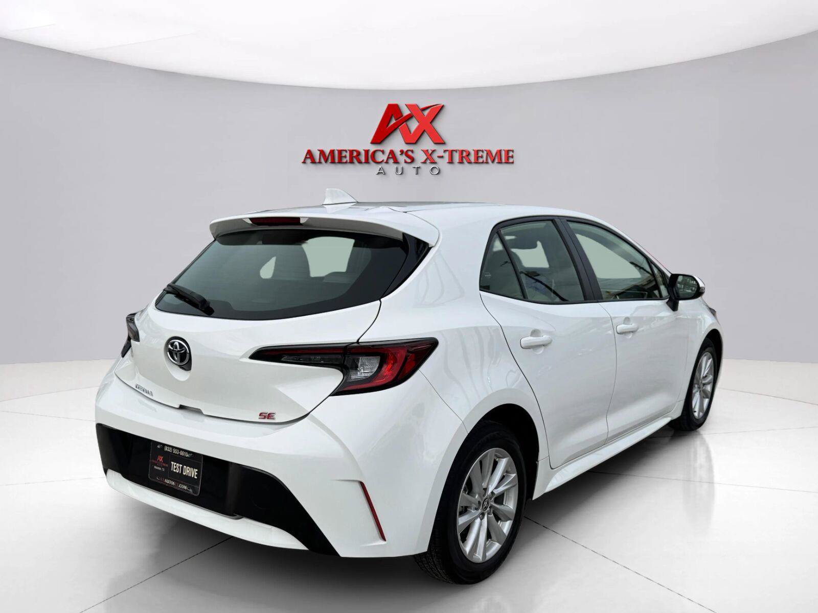 Used 2024 Toyota Corolla SE FWD image 5