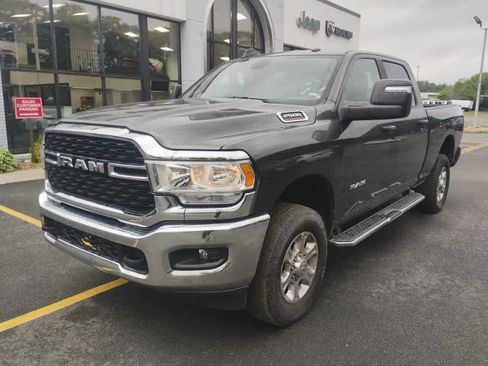 Certified 2024 RAM 2500 Big Horn AWD/4WD image 3