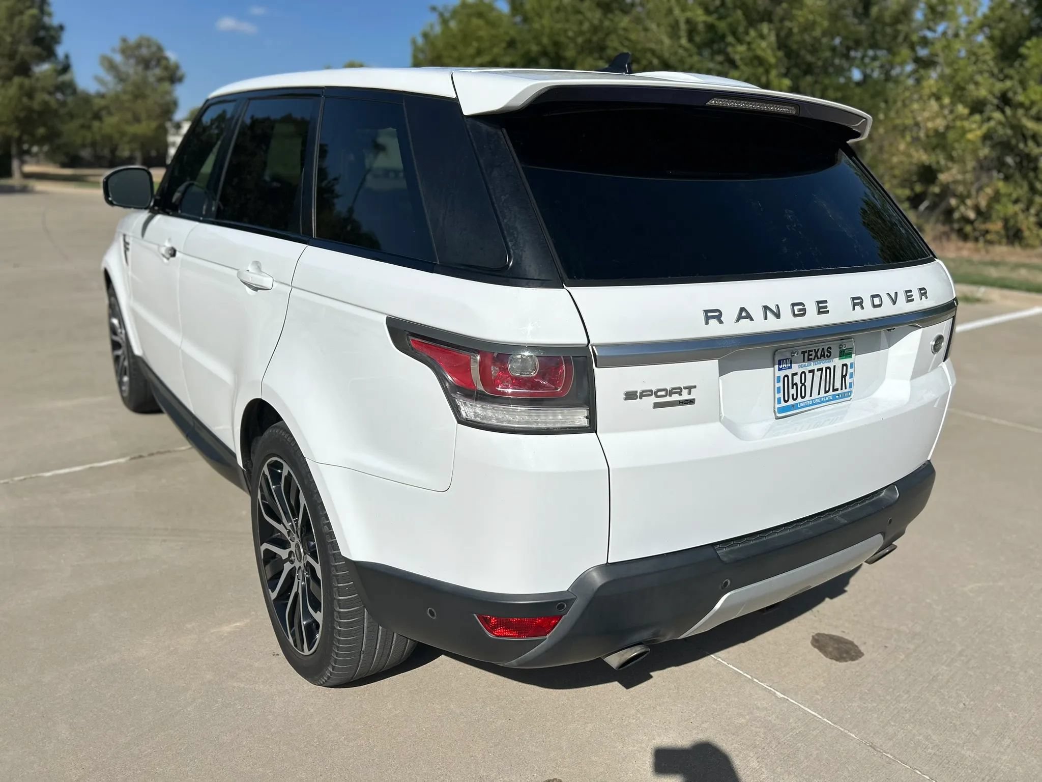 Used 2015 Land Rover Range Rover Sport HSE AWD/4WD image 8