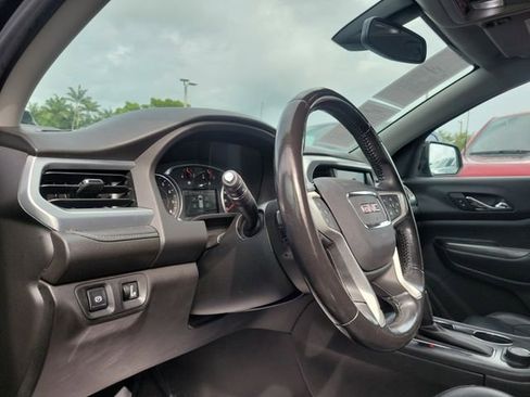 Used 2018 GMC Acadia SLT image 10