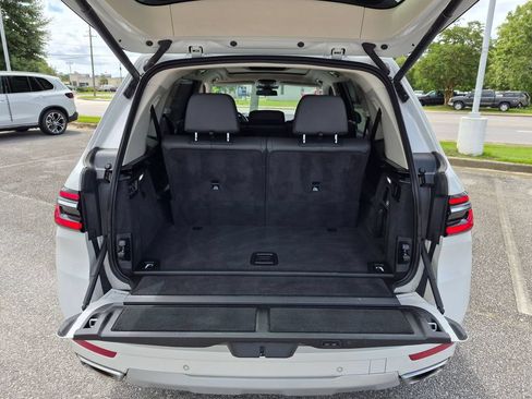 Used 2023 BMW X7 xDrive40i AWD/4WD image 21