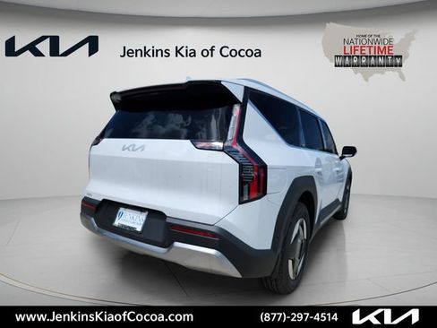 New 2026 Kia EV9 Wind AWD/4WD image 5