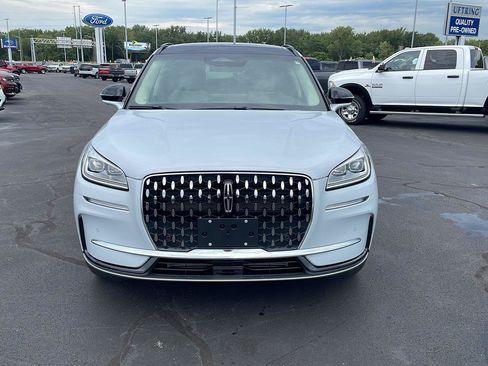 Used 2025 Lincoln Corsair Reserve AWD/4WD image 8