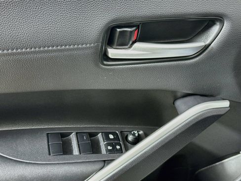 Used 2023 Toyota Corolla Cross AWD Hybrid w/ Convenience Package image 15