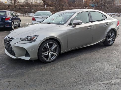 Used 2018 Lexus IS 300 AWD w/ Comfort Package image 21