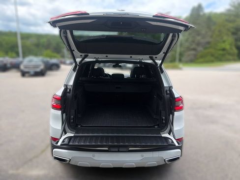 Used 2022 BMW X5 xDrive40i w/ Parking Assistance Package AWD/4WD image 13
