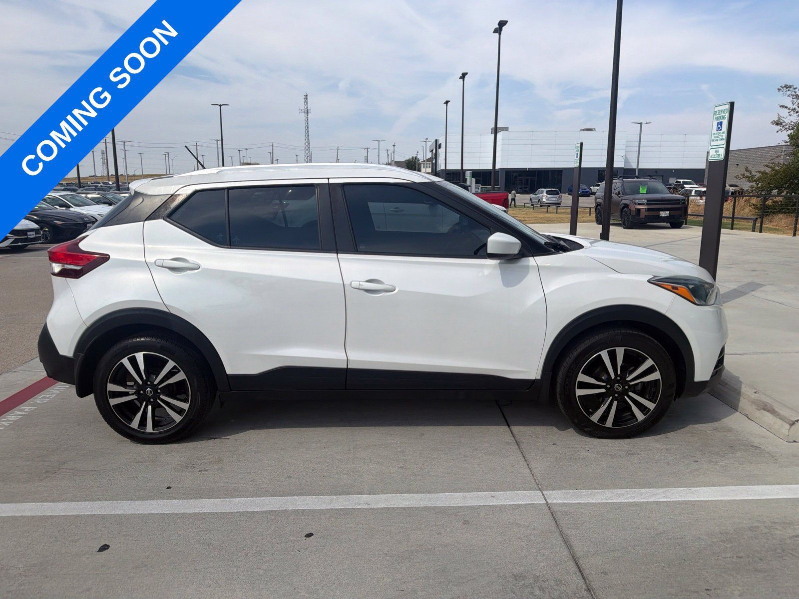 Used 2020 Nissan Kicks SV FWD image 5