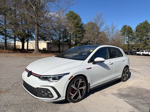 Used 2024 Volkswagen GTI SE image 2