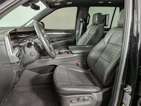 Certified 2025 Cadillac Escalade V w/ LPO, ONYX Package AWD/4WD image 22