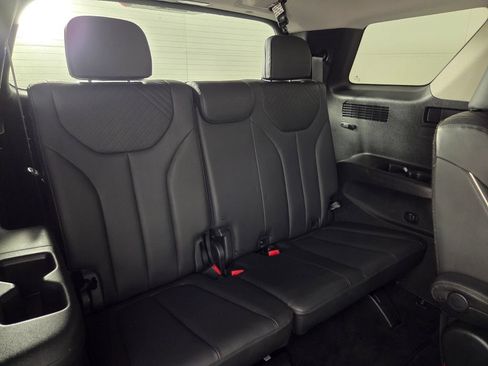 Used 2023 Hyundai Palisade SEL AWD/4WD image 29