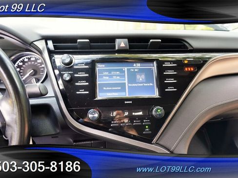Used 2020 Toyota Camry SE FWD image 24