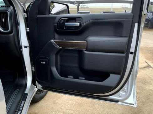 Used 2021 Chevrolet Silverado 1500 RST w/ Texas Edition Plus image 20