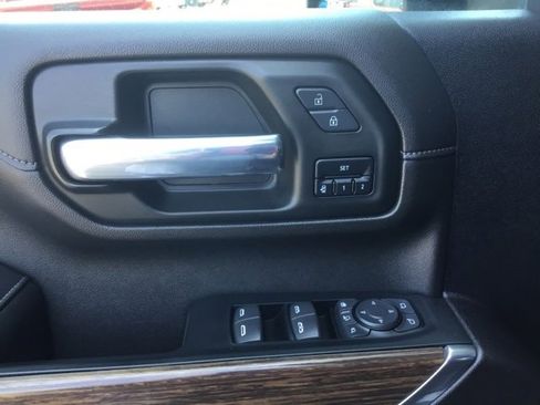 Used 2023 Chevrolet Silverado 2500 High Country w/ Z71 Off-Road Package image 24