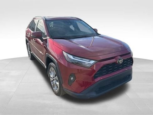 Used 2023 Toyota RAV4 XLE Premium AWD/4WD image 7