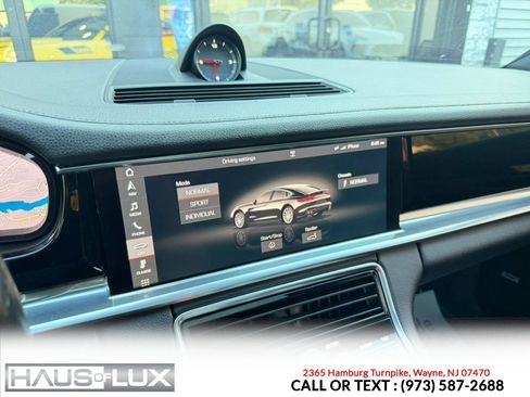 Used 2018 Porsche Panamera 4 AWD/4WD image 35