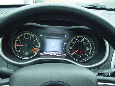 Used 2014 Jeep Cherokee Trailhawk w/ Comfort/Convenience Group image 23
