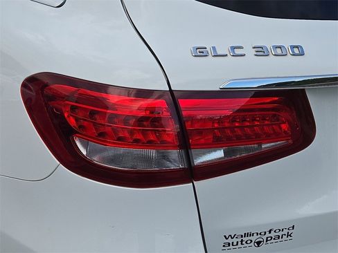 Used 2019 Mercedes-Benz GLC 300 4MATIC image 27