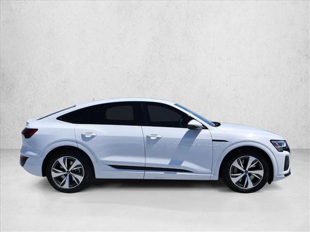 Used 2024 Audi Q8 e-tron Premium AWD/4WD image 4