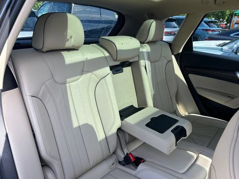 Used 2024 Audi Q5 2.0T Premium w/ Convenience Package AWD/4WD image 50