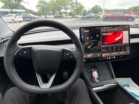 Used 2024 Tesla Model 3 Performance AWD/4WD image 17