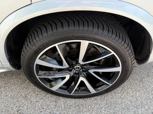 Used 2022 Volvo XC90 T8 Inscription Expression w/ Advanced Package AWD/4WD image 7