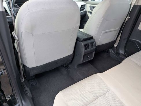 Used 2025 Nissan Rogue SV image 17