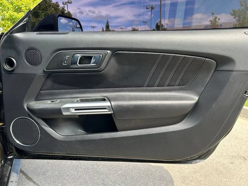 Used 2017 Ford Mustang GT Premium w/ GT Performance Package RWD image 27