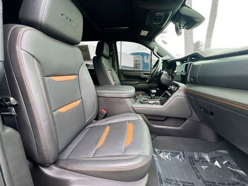 Used 2025 GMC Sierra 1500 AT4 w/ AT4 Premium Package image 29
