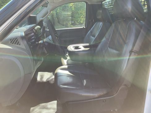 Used 2011 Chevrolet Silverado 3500 W/T RWD image 12