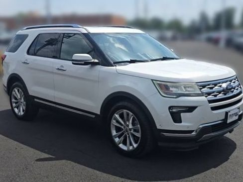 Certified 2018 Ford Explorer Limited w/ Equipment Group 301A AWD/4WD image 3