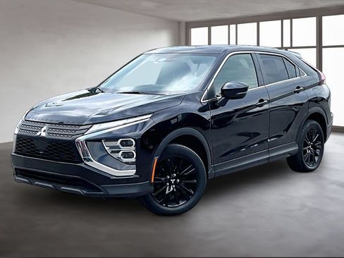 Used 2024 Mitsubishi Eclipse Cross LE AWD/4WD image 2