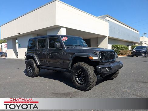 Used 2025 Jeep Wrangler Unlimited Sport AWD/4WD image 1