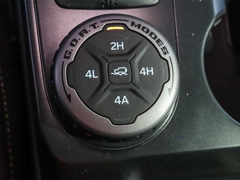 New 2025 Ford Bronco Badlands image 19