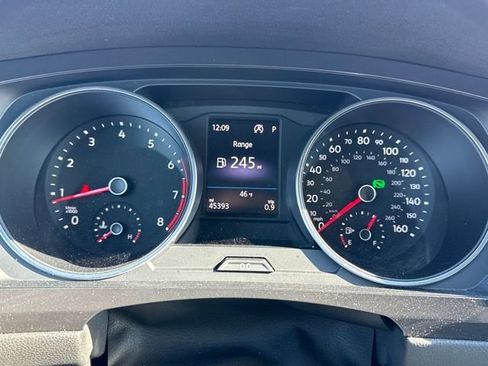Used 2020 Volkswagen Tiguan SE R-Line image 17