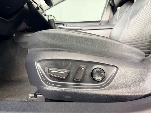 Used 2024 Toyota Camry SE image 22