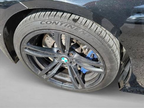 Used 2018 BMW M4 Coupe RWD image 9