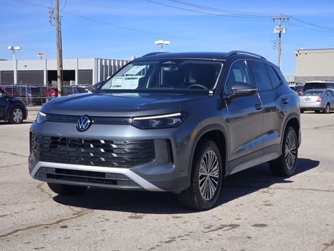 New 2026 Volkswagen Tiguan S image 2