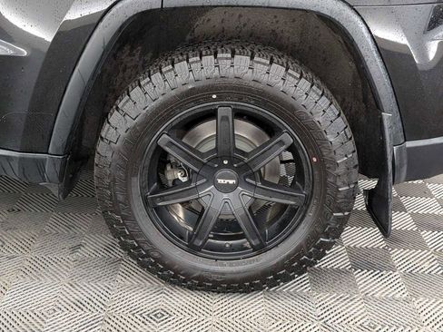 Used 2017 Jeep Grand Cherokee Trailhawk w/ Trailhawk Luxury Group image 16