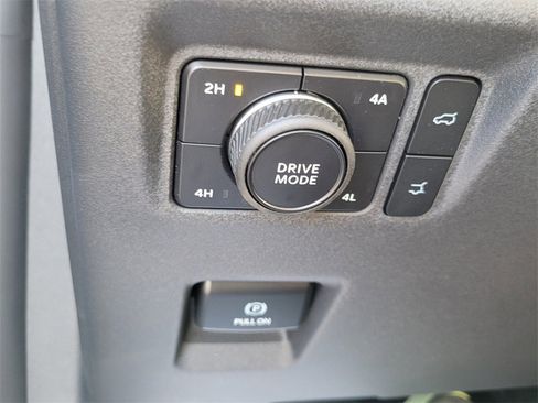 New 2025 Ford Expedition Platinum w/ Driver's Package image 30