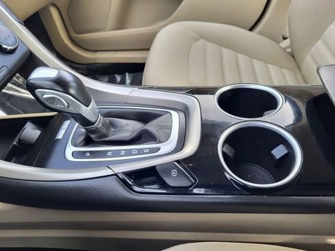 Used 2013 Ford Fusion SE image 24