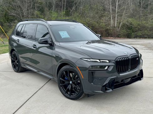 Used 2026 BMW X7 M60i image 1