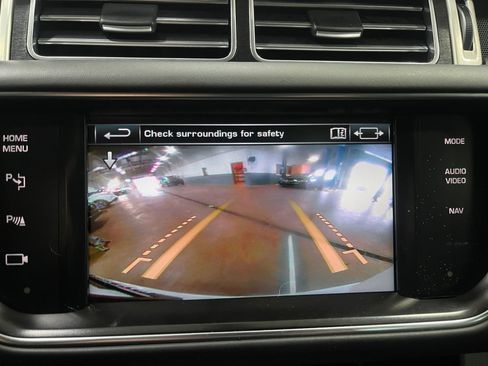 Used 2015 Land Rover Range Rover Supercharged image 10