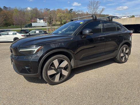 Used 2023 Volvo C40 P8 Recharge Ultimate image 4