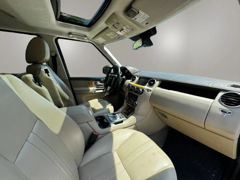 Used 2015 Land Rover LR4 HSE AWD/4WD image 16