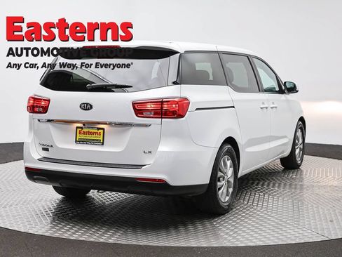 Used 2020 Kia Sedona LX FWD image 5
