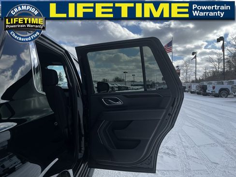 Used 2023 GMC Yukon SLE w/ Gmc Pro Safety Plus Package image 35