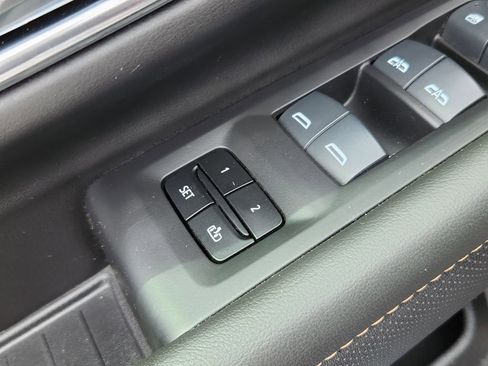 Used 2024 GMC Yukon AT4 w/ Technology Package AWD/4WD image 24