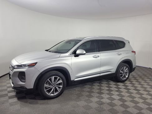 Used 2019 Hyundai Santa Fe SEL FWD image 2
