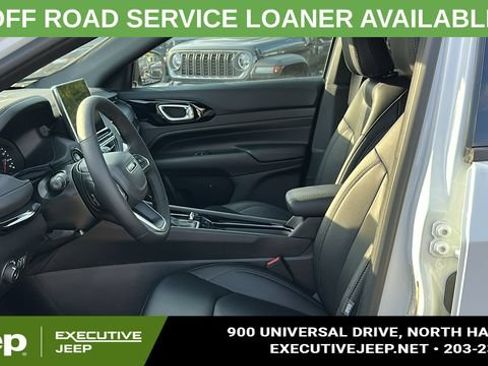 Used 2025 Jeep Compass Limited w/ Sun & Sound Group AWD/4WD image 10