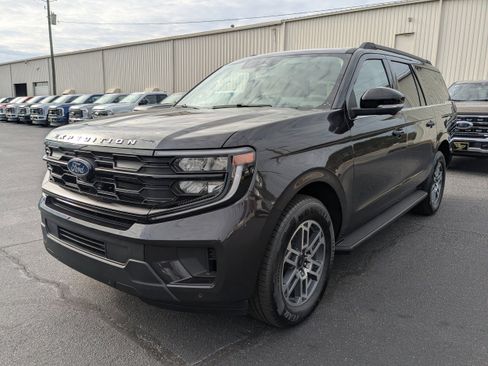 New 2026 Ford Expedition Max Active RWD image 7